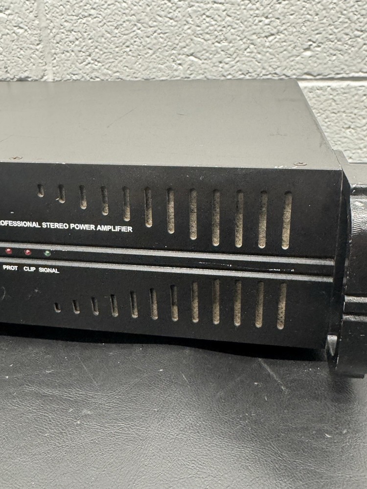 DFX 4000 Professional Stereo Power Amplifier