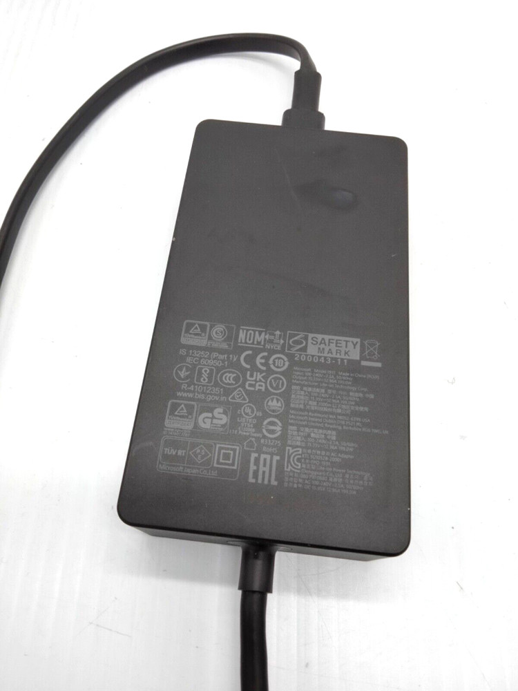 Microsoft Surface Dock 2 1917 Docking Station w/ Power Supply 199 watt