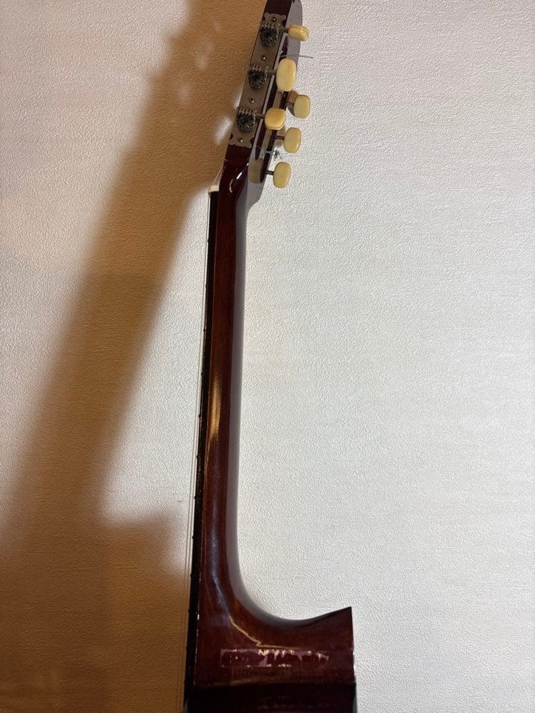 ALVAREZ Japan Made Classical Guitar with Hard Case