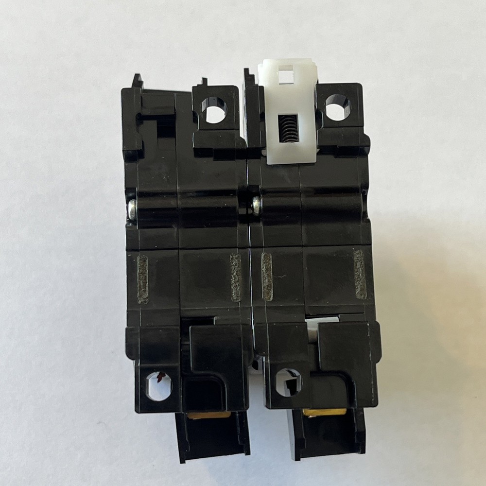 FUJI ELECTRIC CP32D-3A Double Pull Circuit Protector (NEW) open box Qty-1