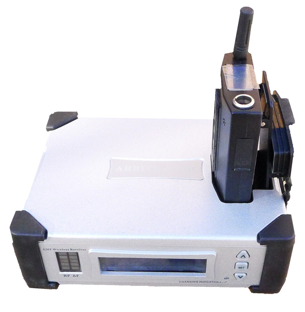 Panasonics Arbitrator Wireless UHF Transmitter + Receiver Microphone System