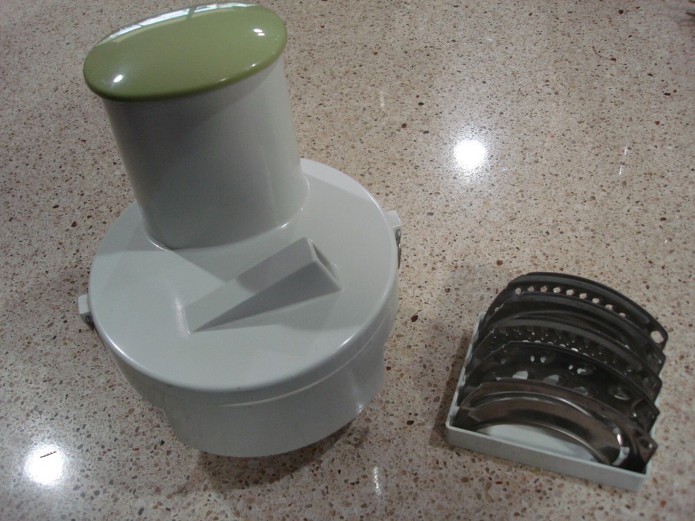 Braun KM32 Kitchen Machine Processor Shredder Head W/Blades Complete