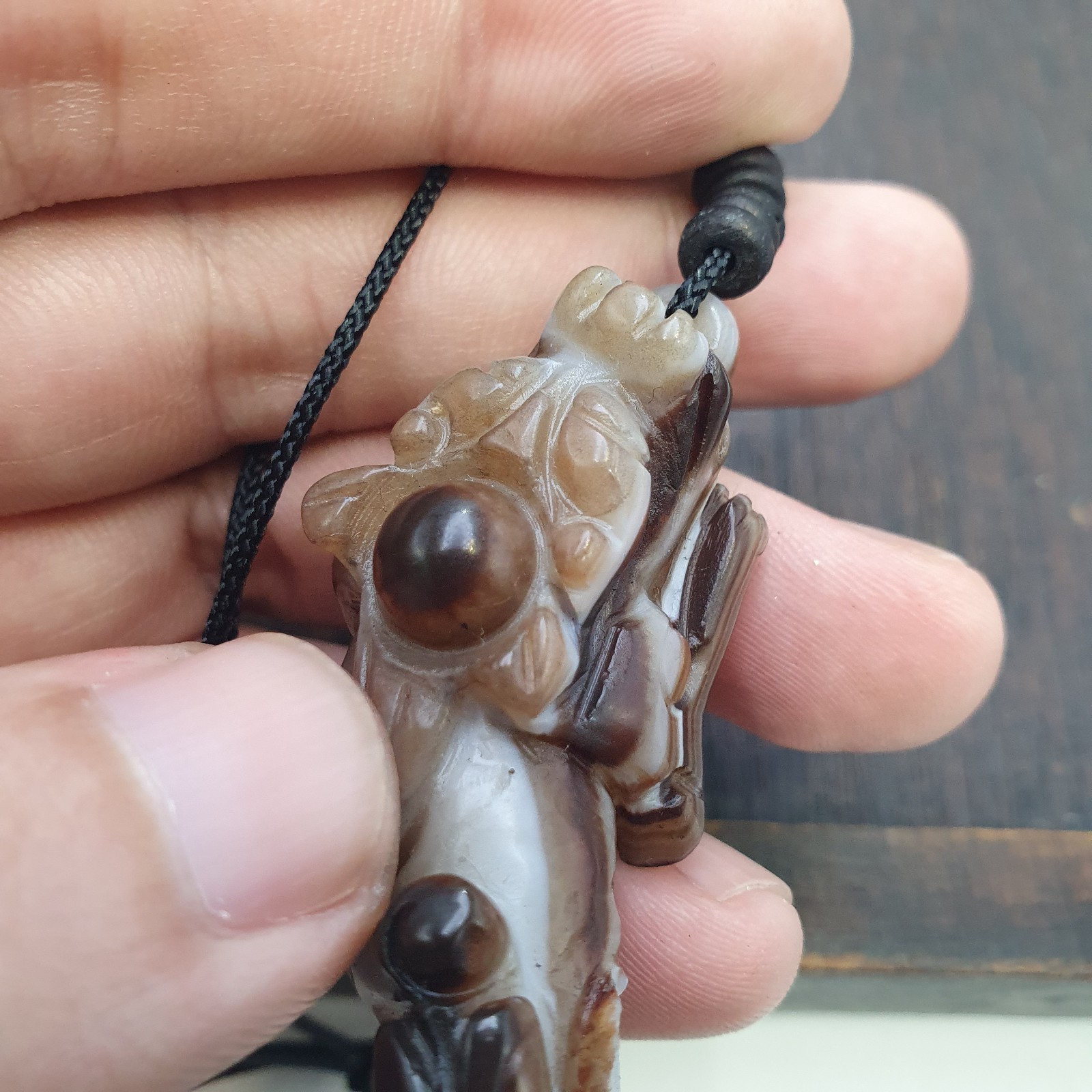 tibetan carving agate eyes stone bead amulet