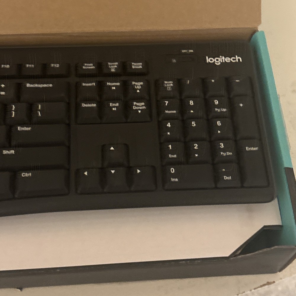 Logitech Advanced MK520 Wireless Keyboard and Mouse Combo Missing Mouse USB