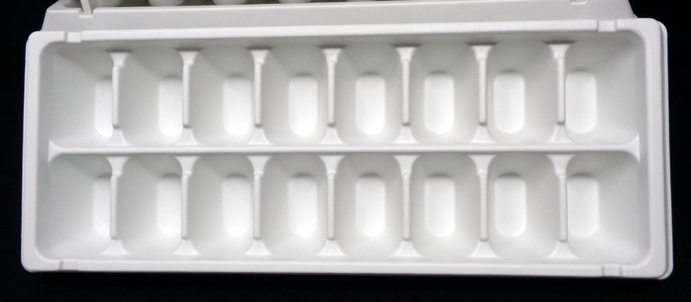 5 Stacking Ice Cube Trays