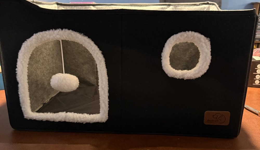 Bedsure Comfy Cat House