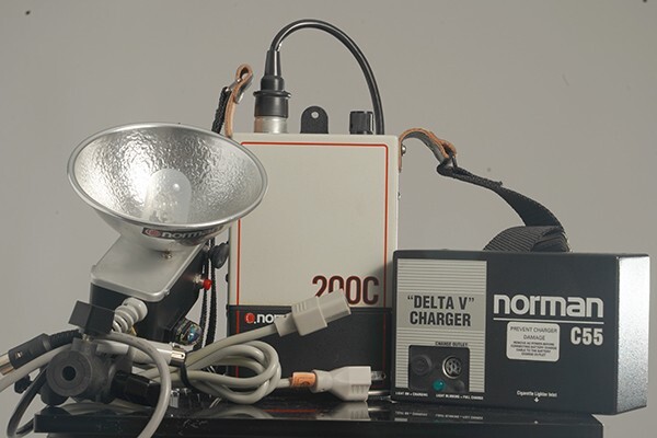 Norman 200C Portable Battery Assembly flash kits-MINT-