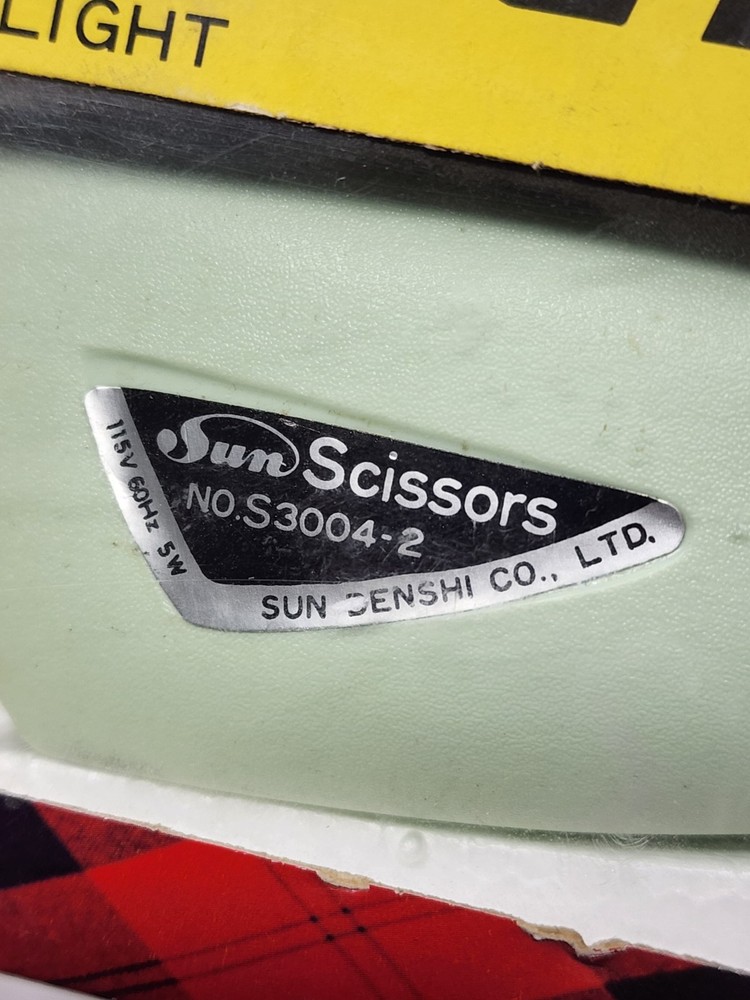Vintage Sun Automatic Electric Scissors in Original Box