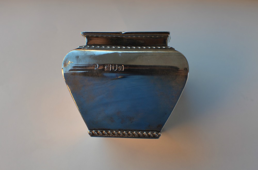 MAGNIFICENT ANTIQUE ENGLISH SOLID STERLING SILVER TEA CADDY, MAKER: GB & E
