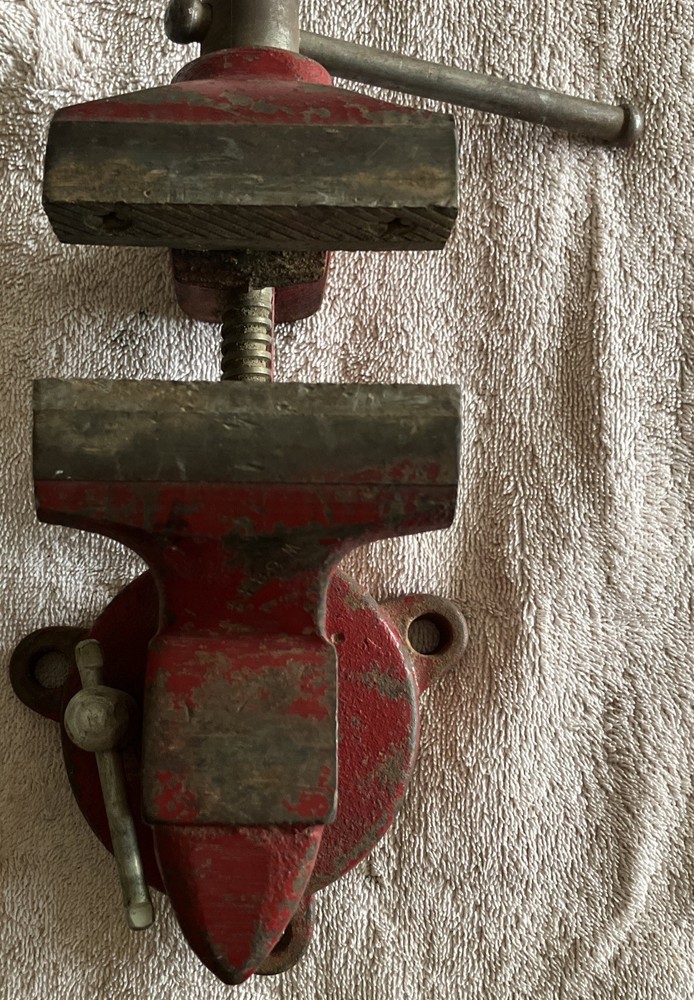 Dunlap Swivel Bench vise Model# 05241