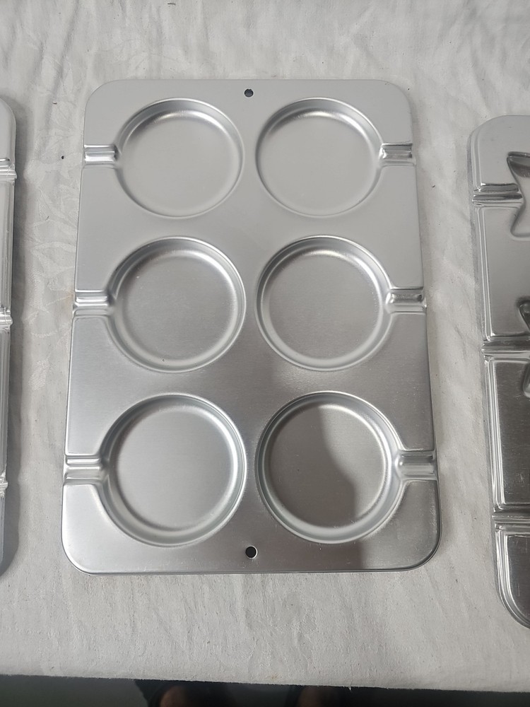 3 Vintage Wilton Baking Pans