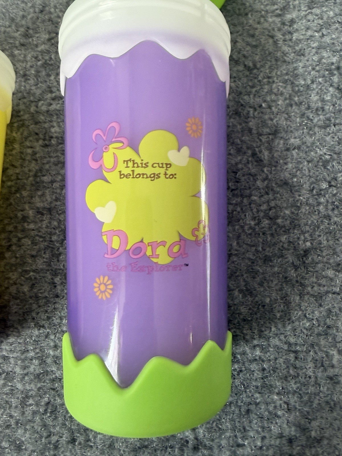 VTG Y2K 2003 Dora The Explorer/Boots Munchkin Healthflow 10fl Oz Sippy Cup LOT 2