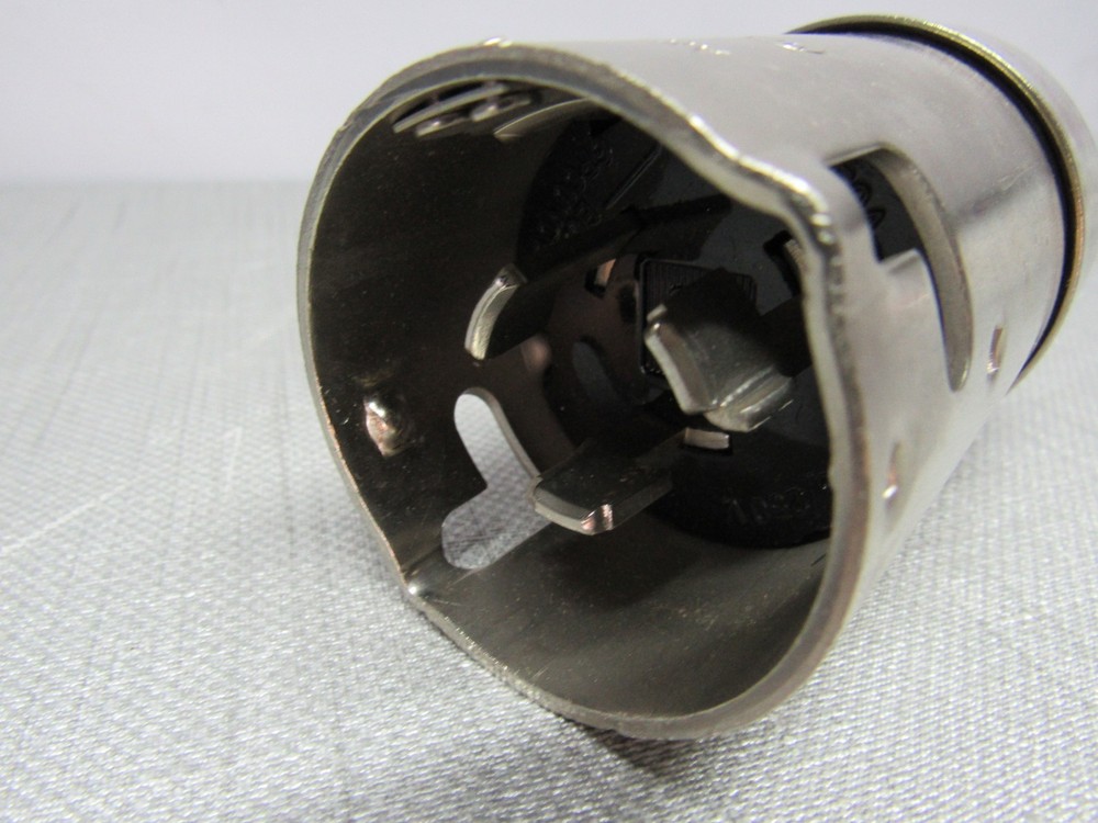 Bryant 6365CR Locking Plug 50A 125/250V