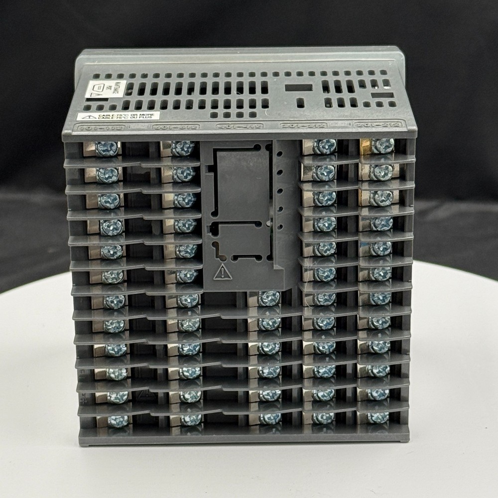 Yokogawa UT55A Digital Indicating Temperature Controller Tested Working