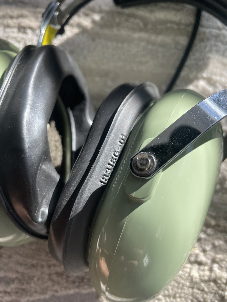 David Clark Model M-1A Aviation Pilot Headphones