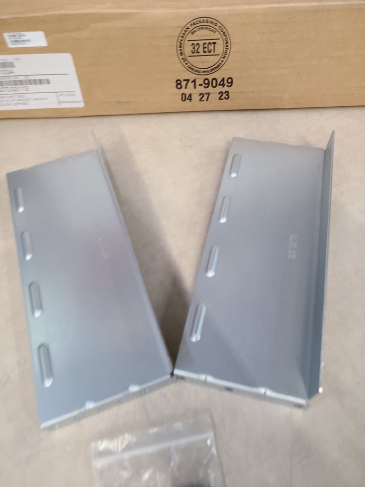 0M-816103A Kit Rack Mount Bracket L&R ROHS