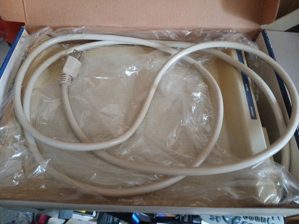 Tripp Lite Command Console CCC-4 Voltage Surge Suppressor, Vintage Open Box