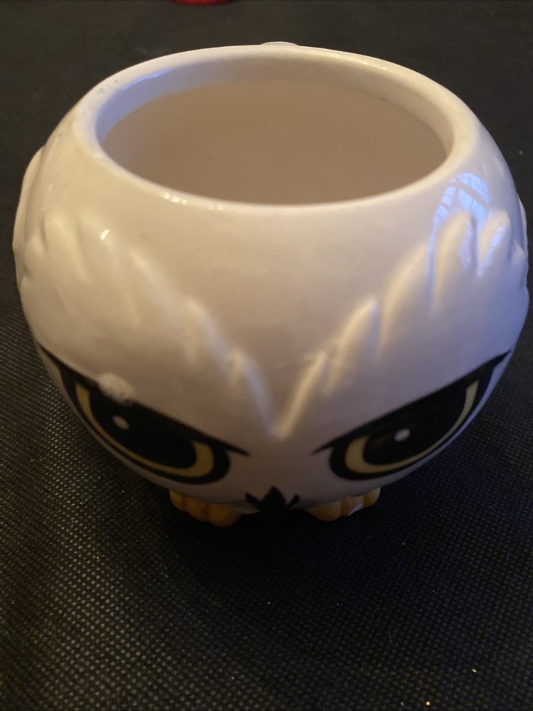 Harry Potter Owl Mug - Tiny Chip On Foot