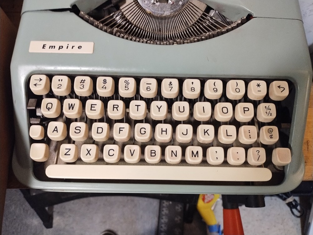 Smith Corona Empire Typewriter 1950's w/ Case **RARE