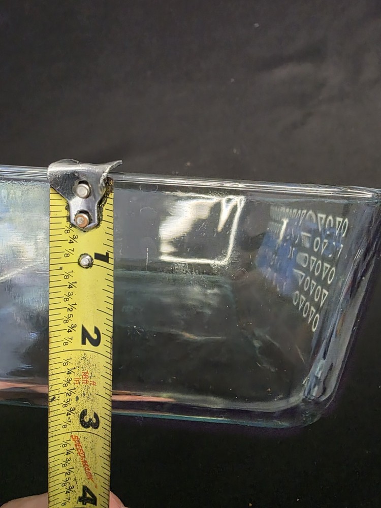 Vintage 1980's Pyrex 7212 Rectangular 2.25 qt Baking Dish "Hey There Hot Stuff"