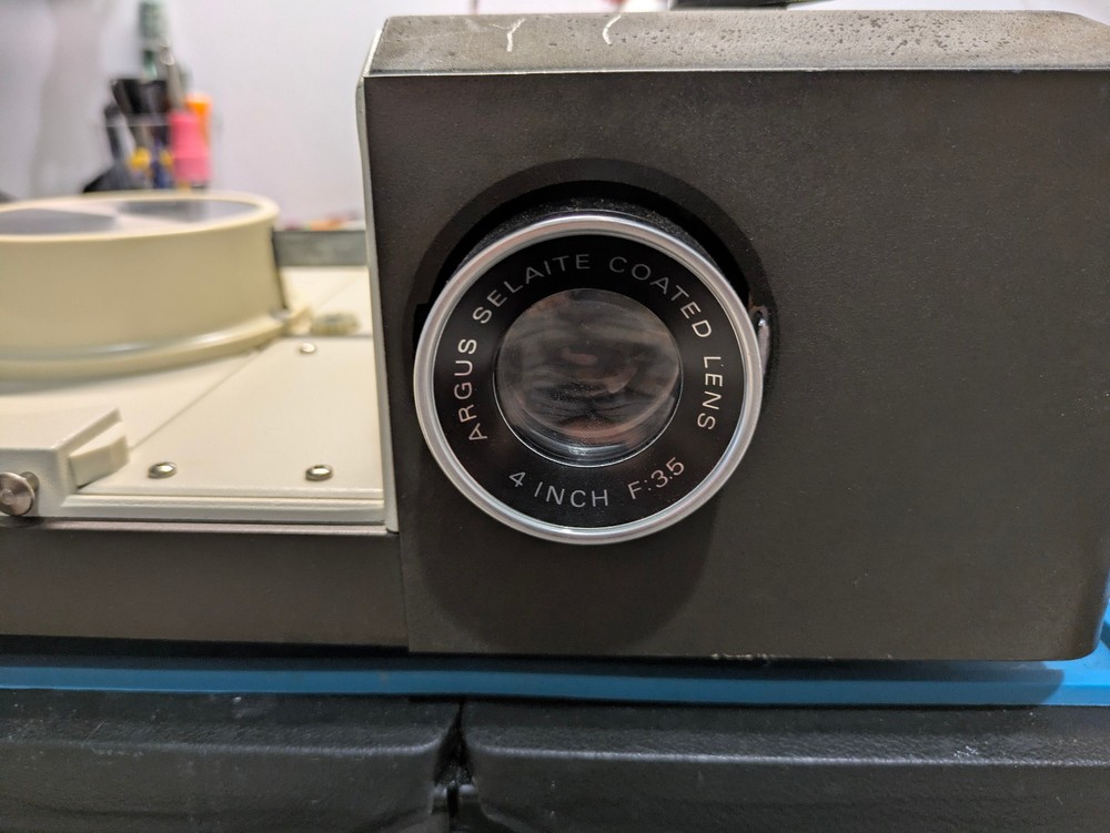 Vintage Argus Roundabout 910 Slide Projector With Tray - Untested