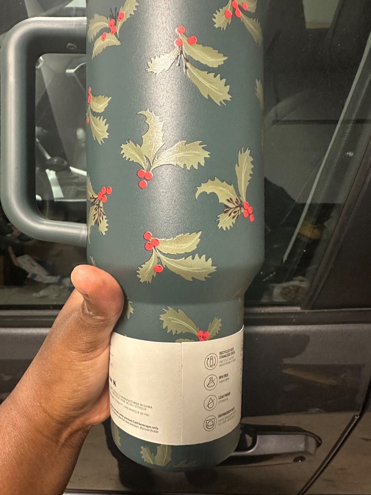 Stanley Holiday Botanical Protour BNWT 40oz