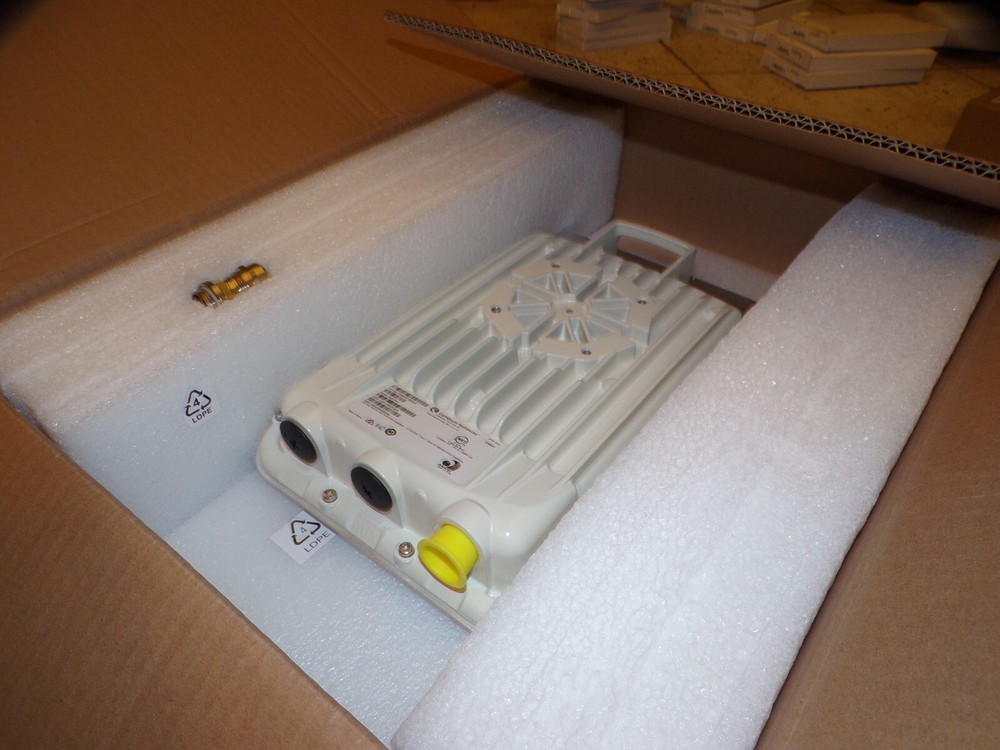 *Cambium* C050067B004B 5067KH Wireless Point to Point System