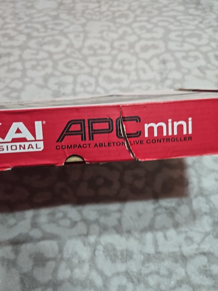 AKAI PROFESSIONAL mini Multifunctional Compact Ableton Live Controller Hybrid 3