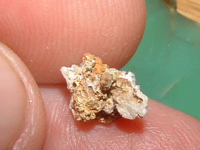 GOLD CARBONATE MATRIX SPECIMEN .5 GRAM NEVADA GOLD