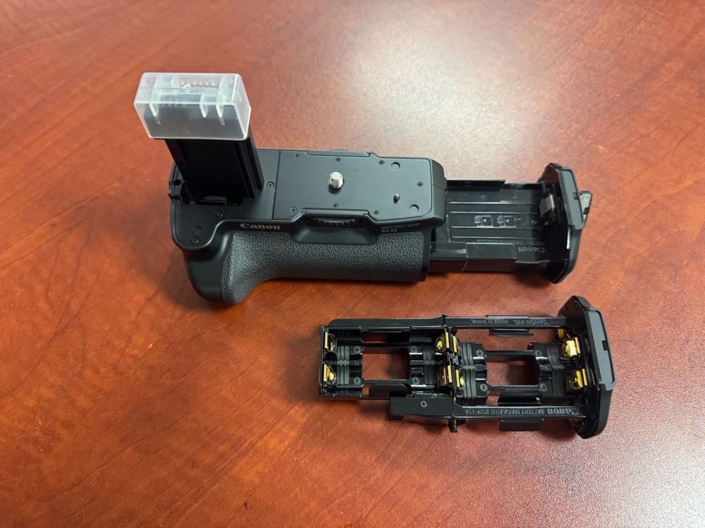 Canon BG-E5 Battery Grip for Camera EOS: 450D, 500D, 1000D