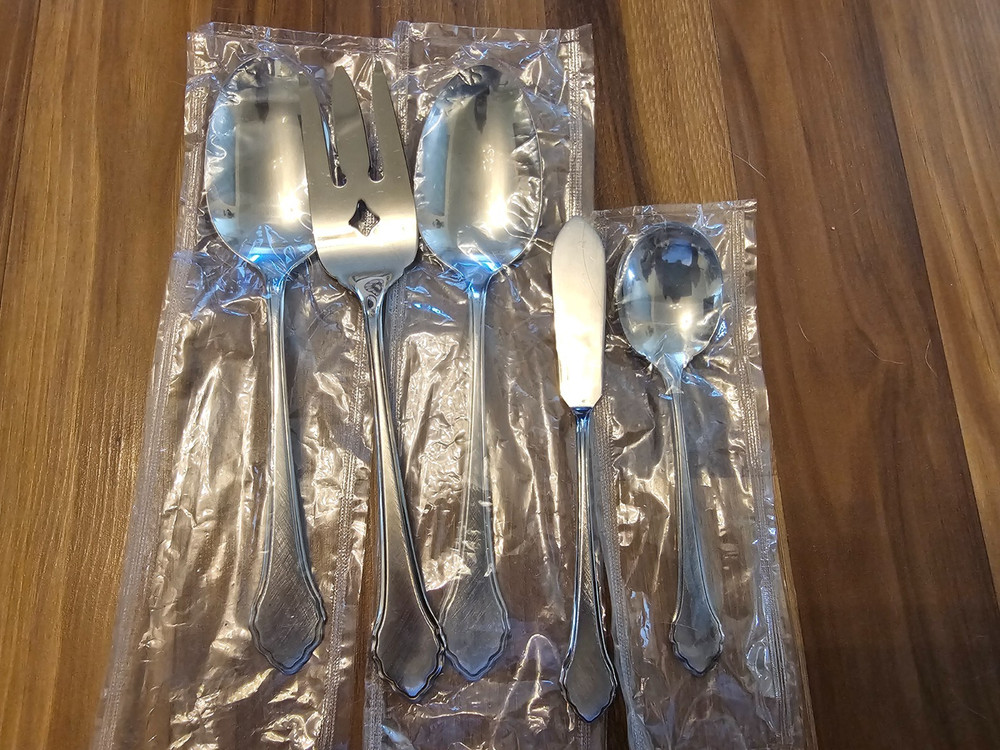 Vintage Oneida Summer Mist Stainless Flatware Silverware 5 Serving Pieces