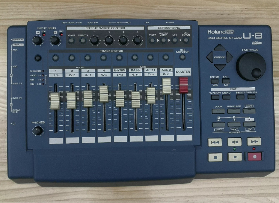 1pcs Roland U-8 Mixer