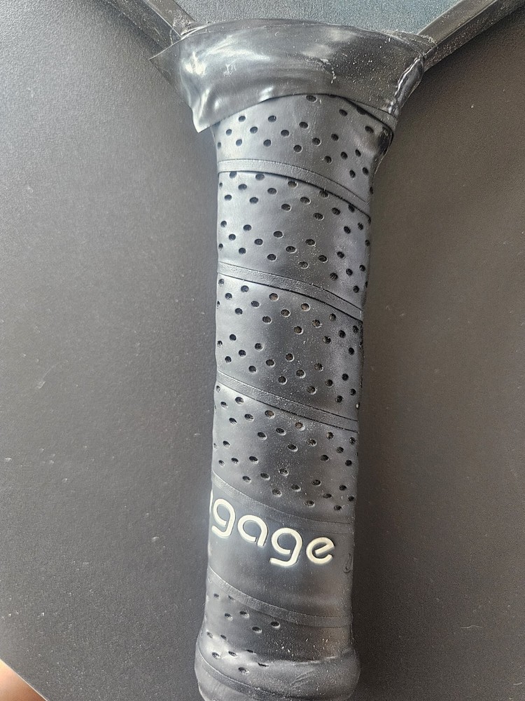 Engage Poach Infinity MX Pickleball Paddle Great Condition!