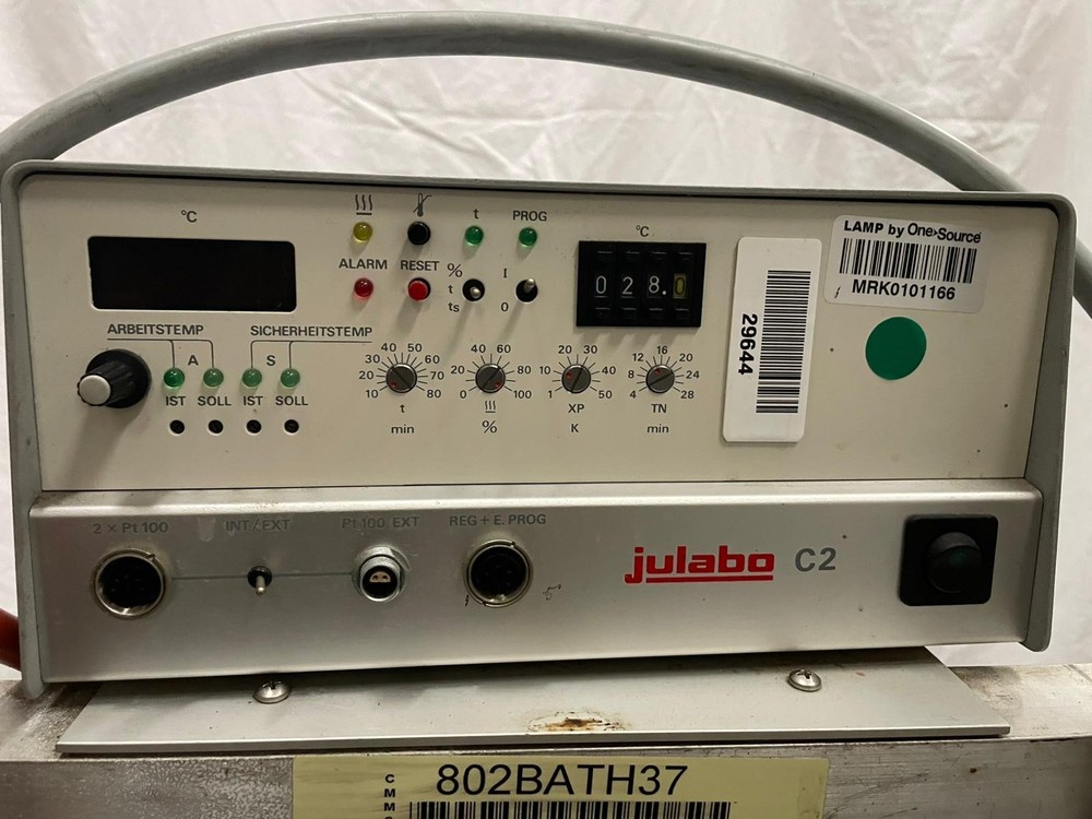 Julabo C2 Refrigerated/Heated Circulating Recirculating Chiller/Bath System 240v