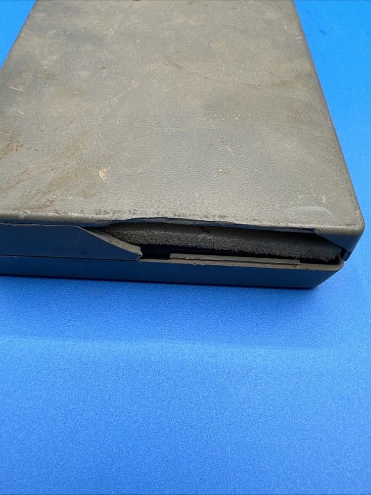 MICROMETER - 0-1" x .001 Outside Micrometer Set With Other Tools Box Square