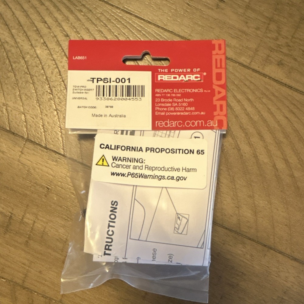 REDARC TPSI-001 Universal Tow-Pro Switch Insert Mount