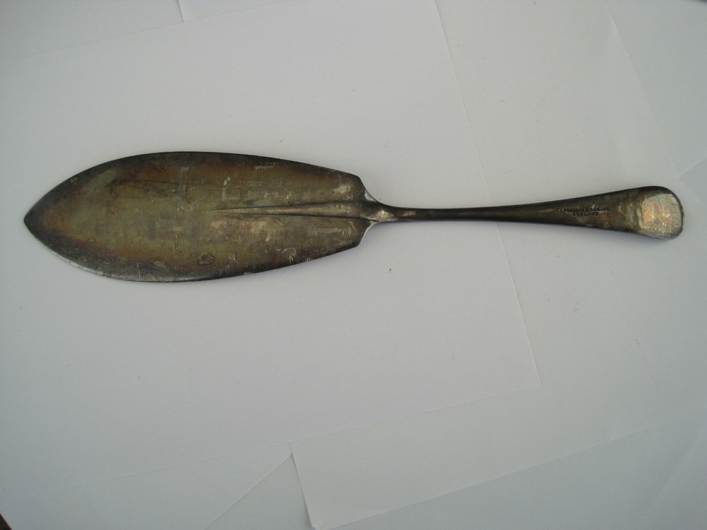 Freeman & Song Inc. England Extra Large Pie Server 12"