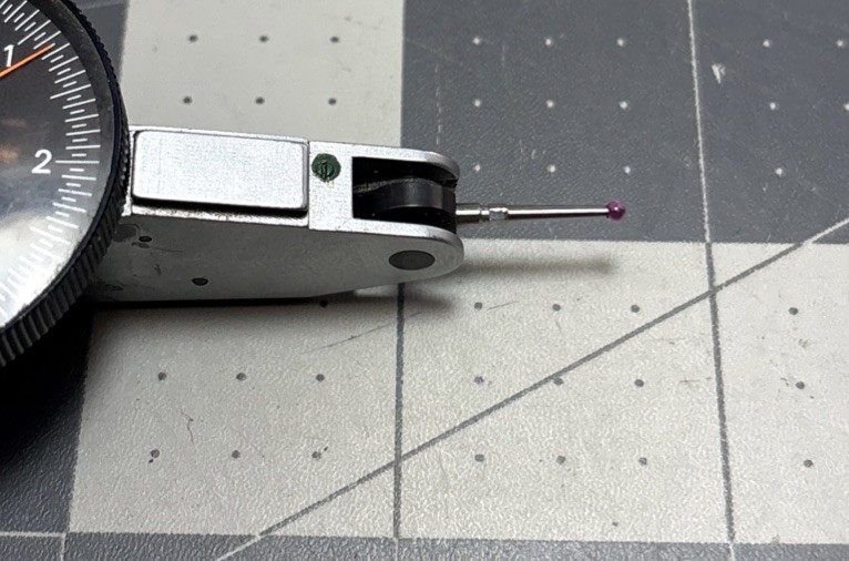 Brown & Sharpe BesTest Dial Indicator .00005” 7033-5 w/ Case Tools USA B&S