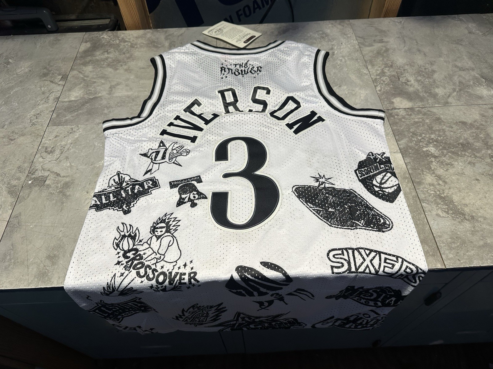 NWT Men’s Small White Allen Iverson The Answer Philadelphia 76ers Sixers Jersey