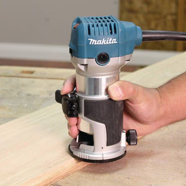 Makita 6.5 Amp 1-1/4 HP Corded Compact Router Variable Speed Fixed Base