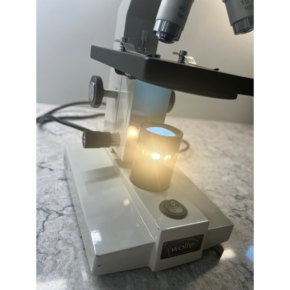 Carolina Biological Wolfe Educational Microscope JL
