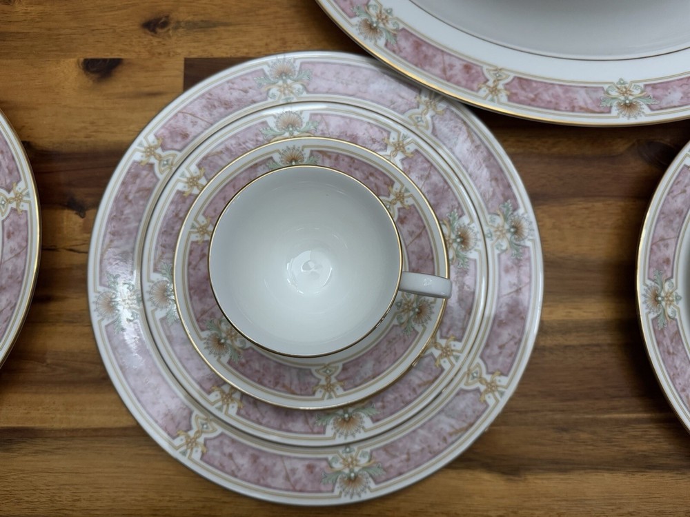 46pc Lenox Fine Bone China Venetian Marble Pattern, 8/5 Piece Place Setting MINT