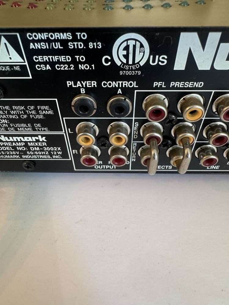 Numark DM3002X Professional DJ Mixer Working
