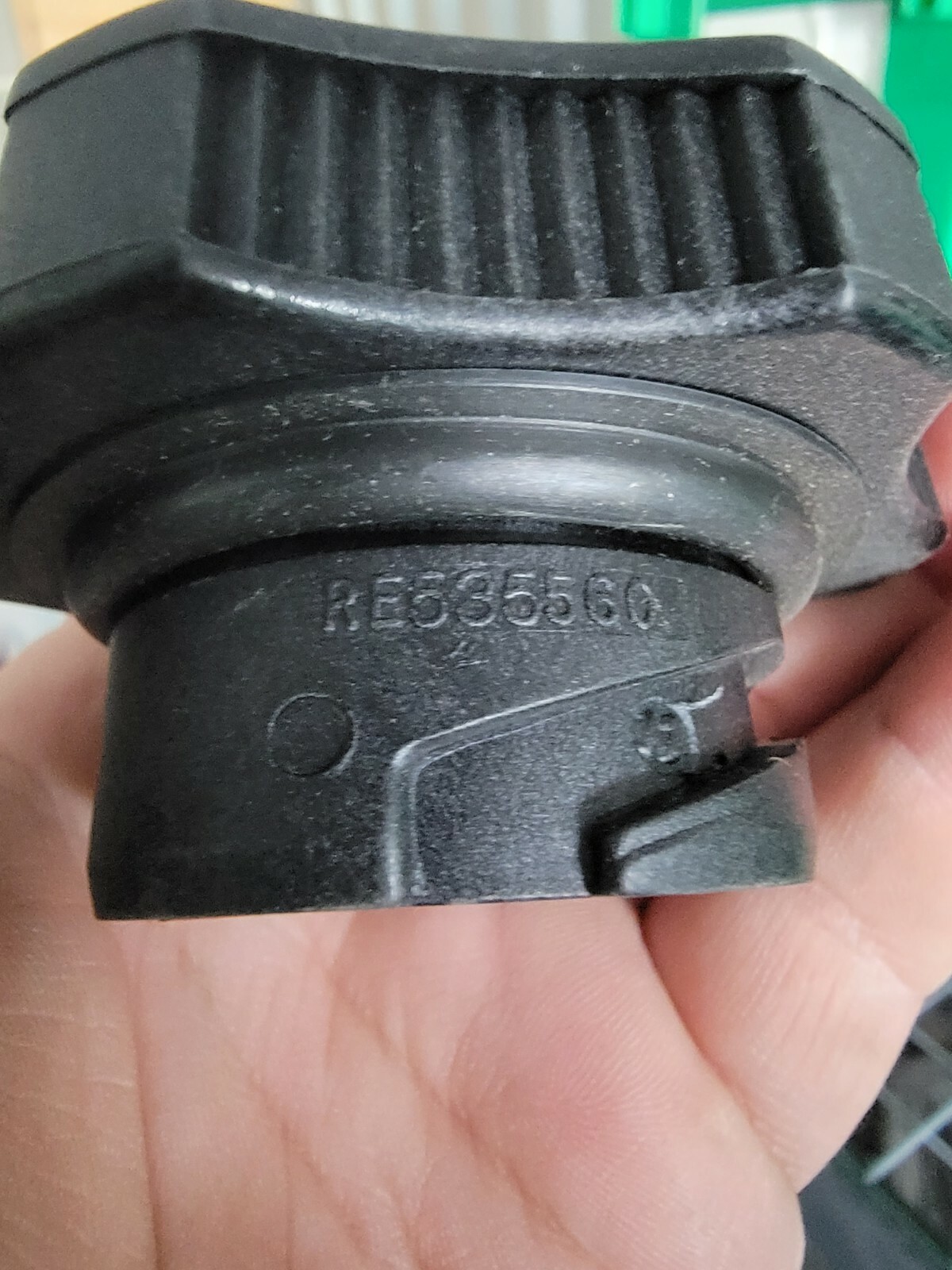 John Deere - Oil Fill Cap - RE500005, RE52326, RE535560 owbx.