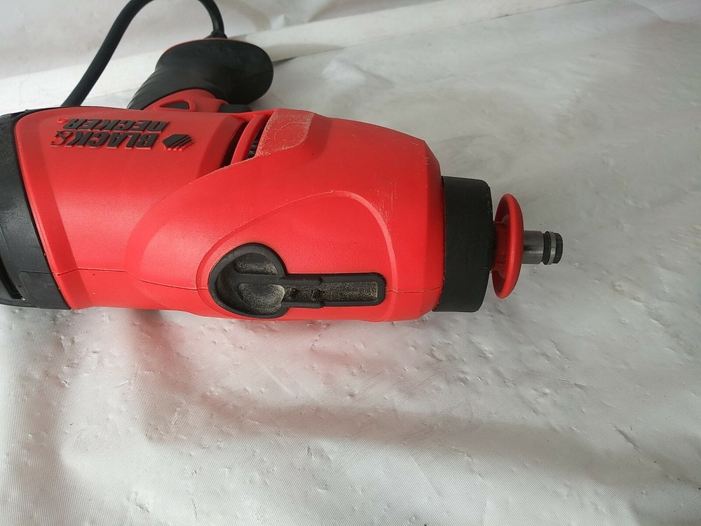 BLACK & DECKER DR220G CORD DRILL 3/8" 120V 5AMP Type with case