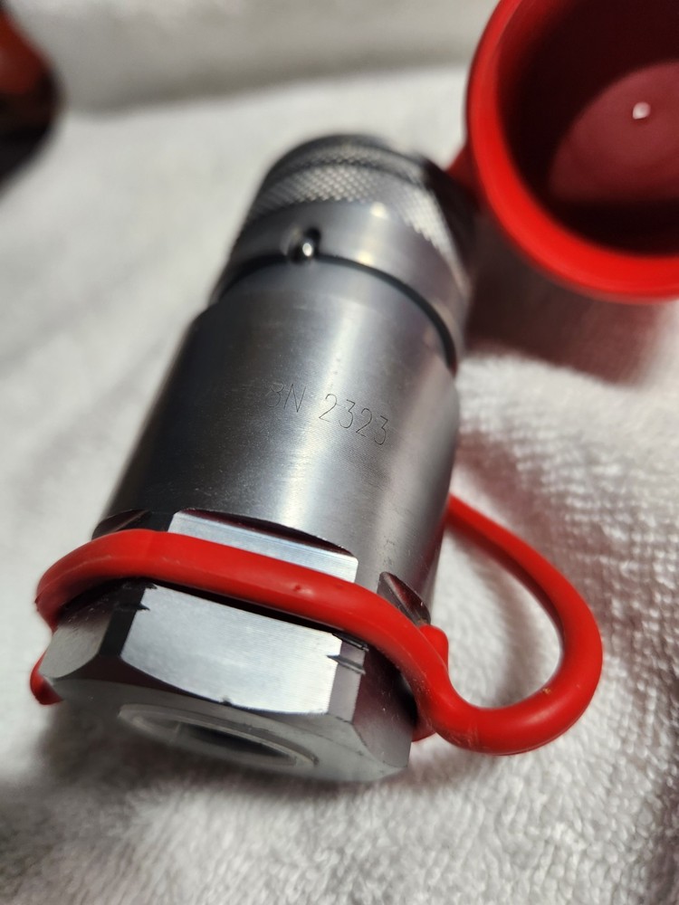 Summit Hydraulic Quick Connect FF12M-08N