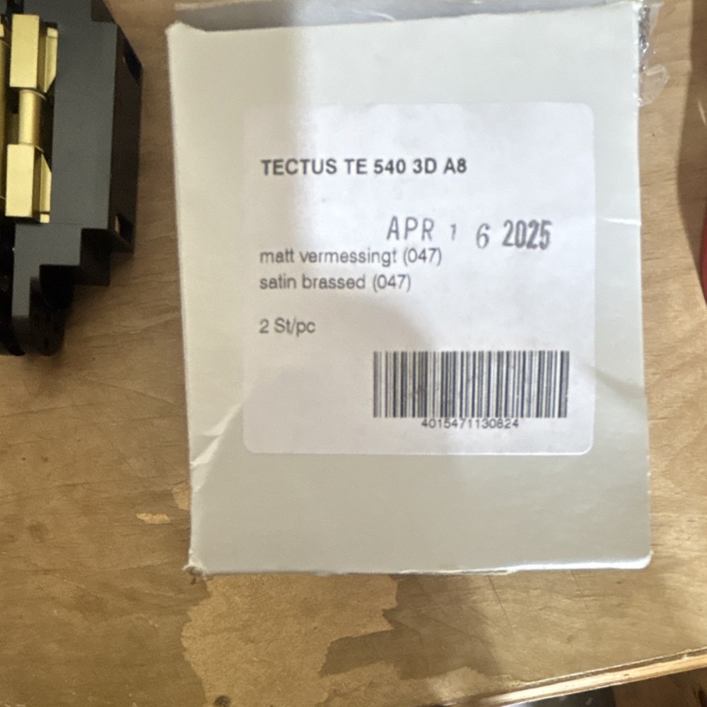 TECTUS TE 540 3D A8 Concealed Hinges Satin Brassed Internal Door 2 Pack