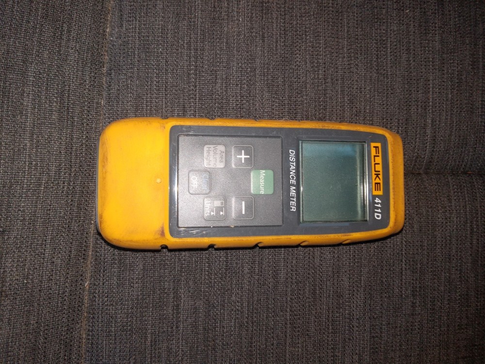 Fluke 411D Laser Distance Meter with Case