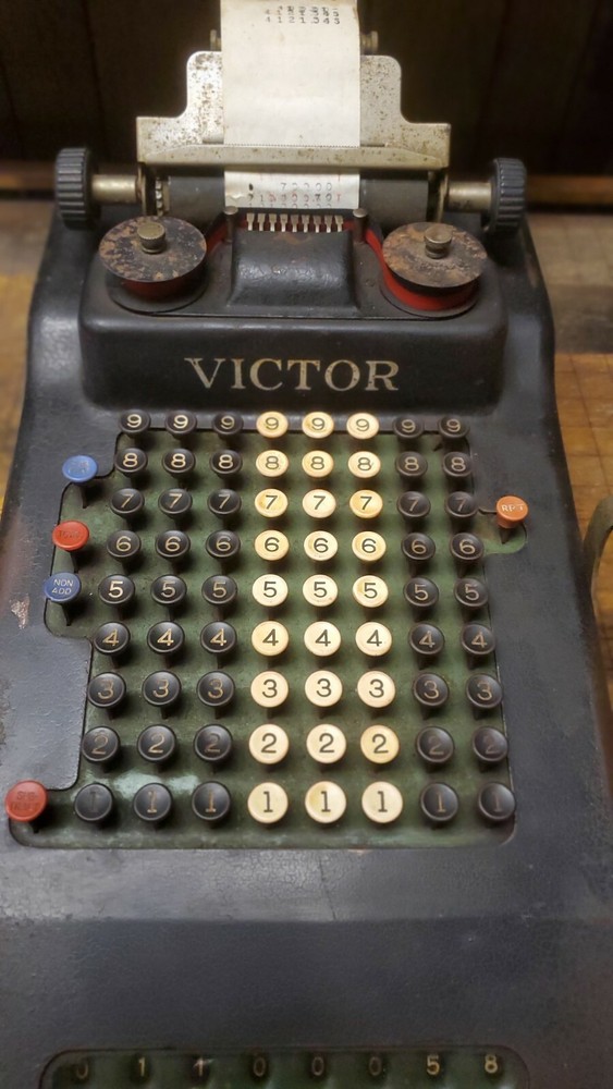 Antique Victor Adding Machine With Subtraction And Repeat.