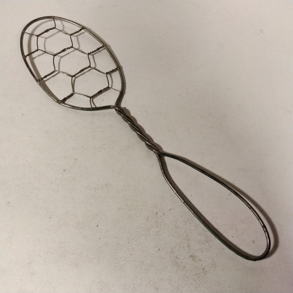 Primitive Twisted Wire Beater Whisk